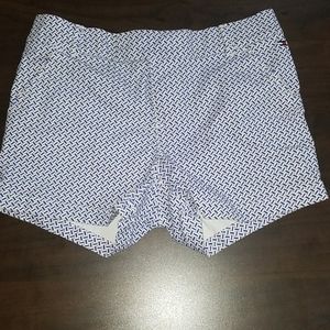 A nice pair of Tommy Hilfiger shorts brand new